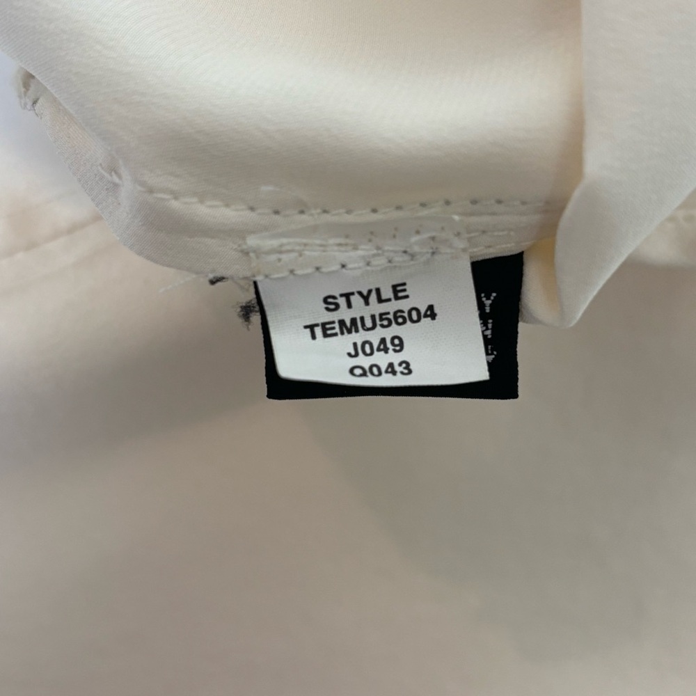 Cream Silk Ruffle Ellen Tracy Blouse - Picture 10 of 11